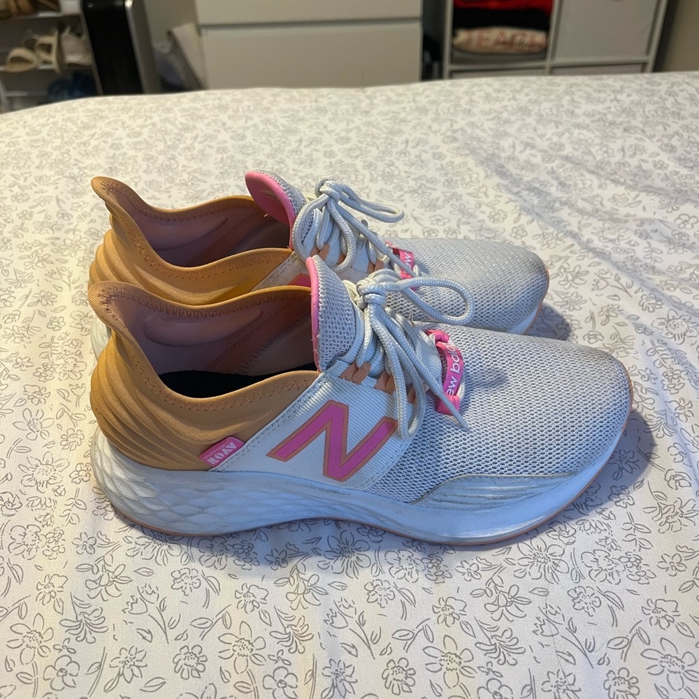 New Balance Women's White and Pink Sneakers